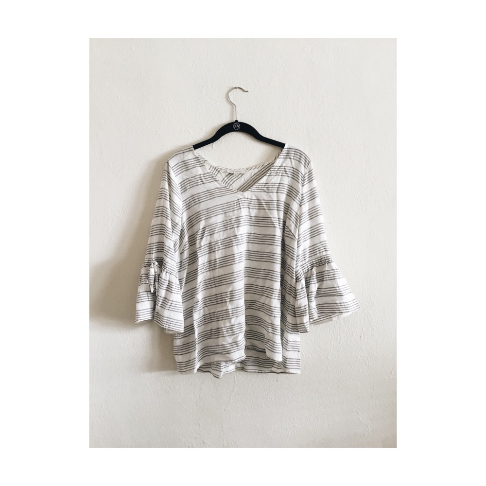 Bohemian bell-sleeved blouse